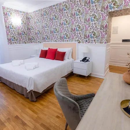 Mangili Garden 3*