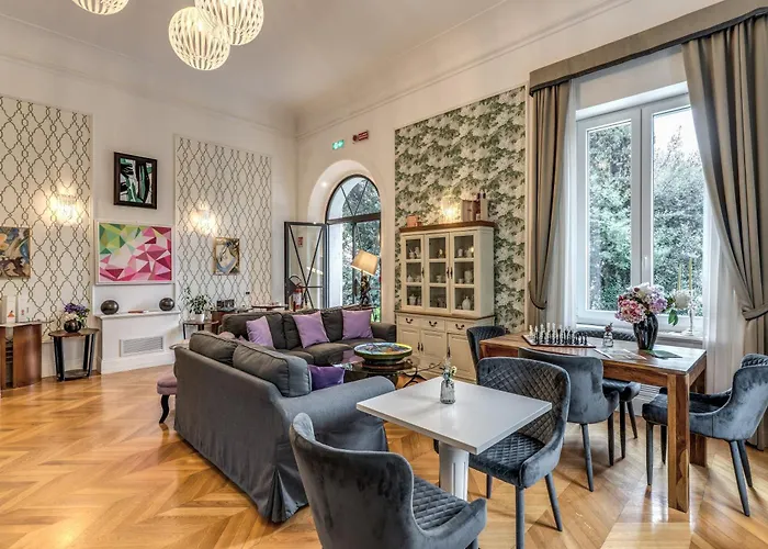 Mangili Garden Ξενοδοχείο 3*