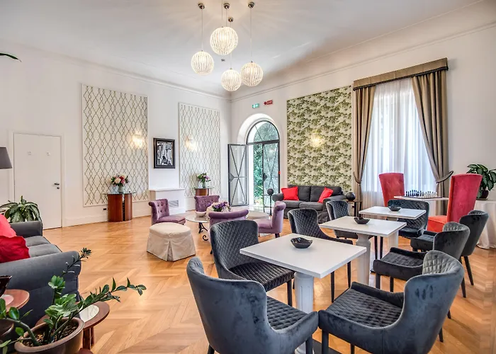 Mangili Garden Ξενοδοχείο 3*