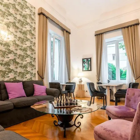 Отель Mangili Garden 3*